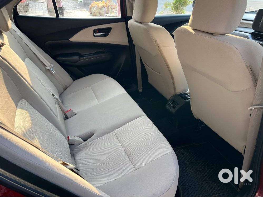 Maruti Suzuki Swift Dzire Vxi(o) Amt, 2025, Petrol