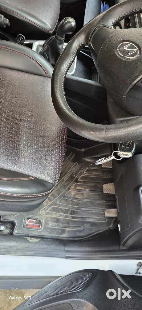 Hyundai Venue 2022 Petrol 26000 Km Driven