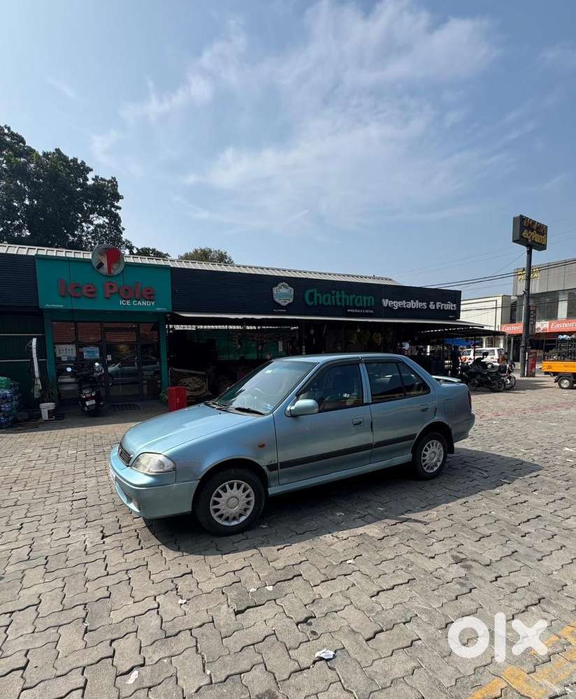 Maruti Suzuki Esteem 2002