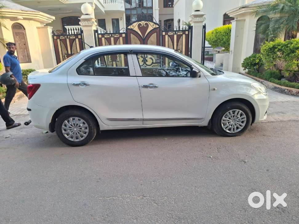 Maruti Suzuki Swift Dzire 1.3 Lxi, 2023, Cng & Hybrids