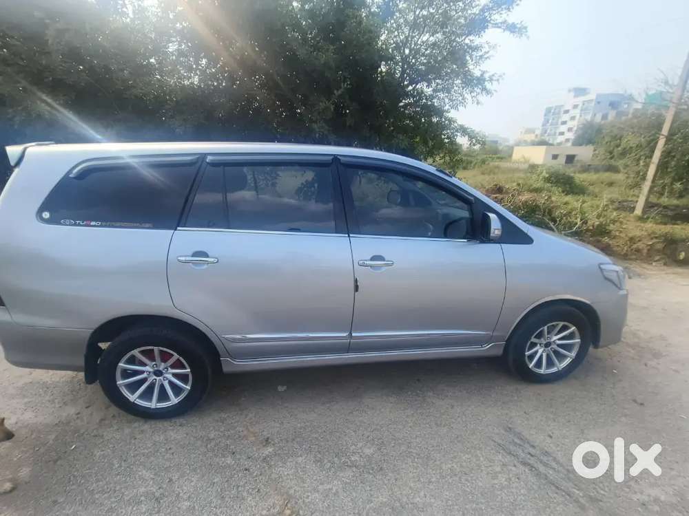 Toyota Innova 2015 Diesel Well Maintained