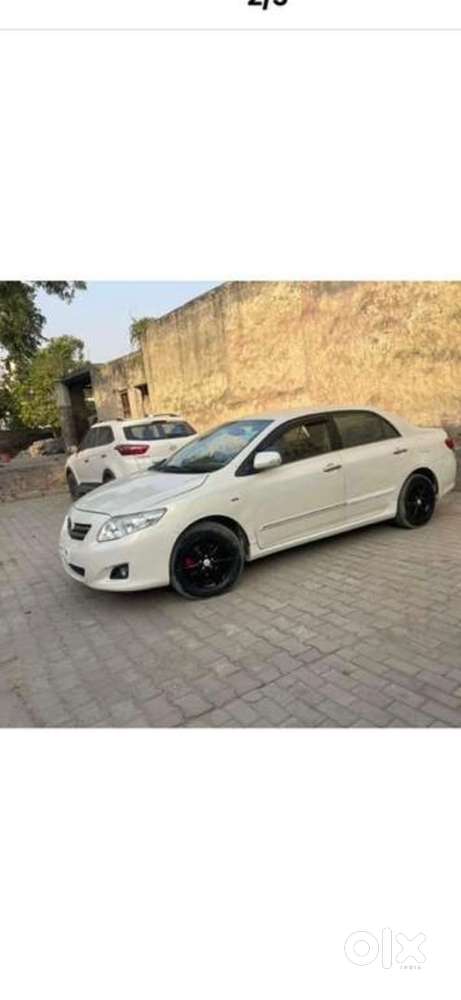 Toyota Corolla Altis 2010