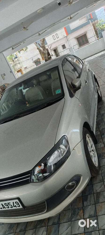 Show Room Track And Well Maintained