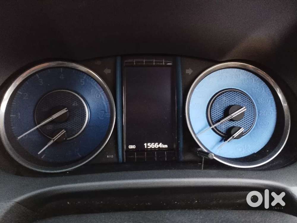 Toyota Fortuner 4x2 At 2.7 Petrol, 2025, Petrol