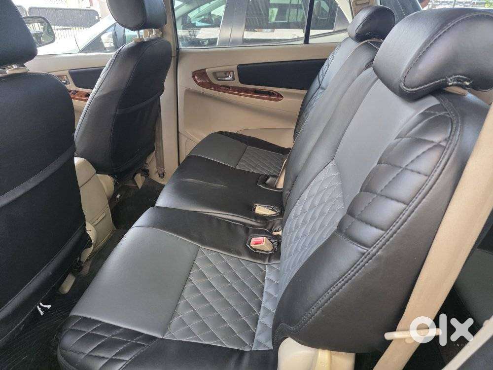 Toyota Innova 2.5 Vx 8 Seater Bs Iv, 2008, Diesel