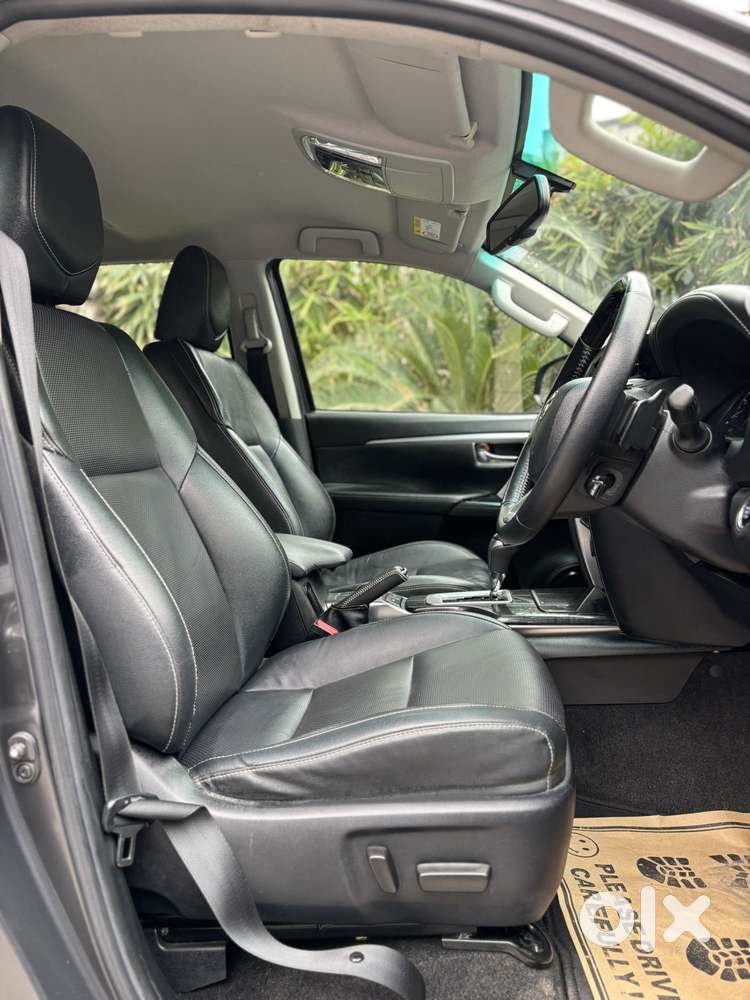 Toyota Fortuner 4x2 At 2.7 Petrol, 2022, Petrol