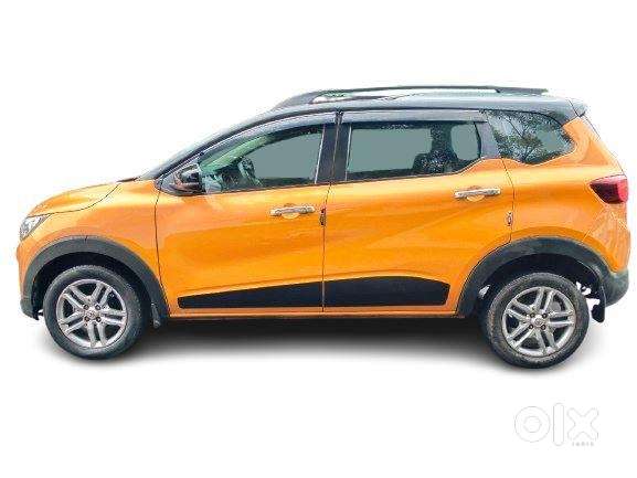Renault Triber Rxz, 2022, Petrol