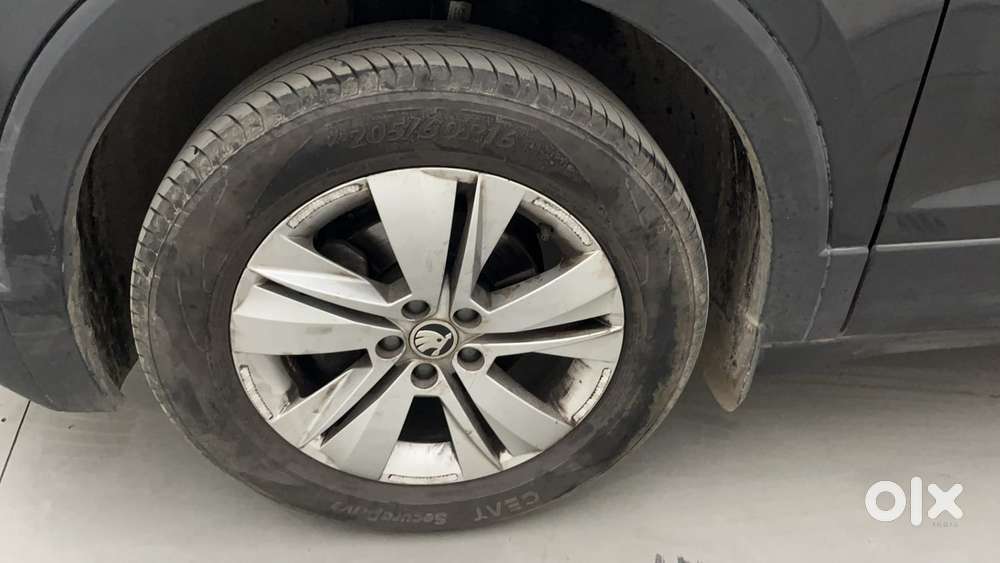Skoda Kushaq 1.0 Tsi Ambition, 2023, Petrol