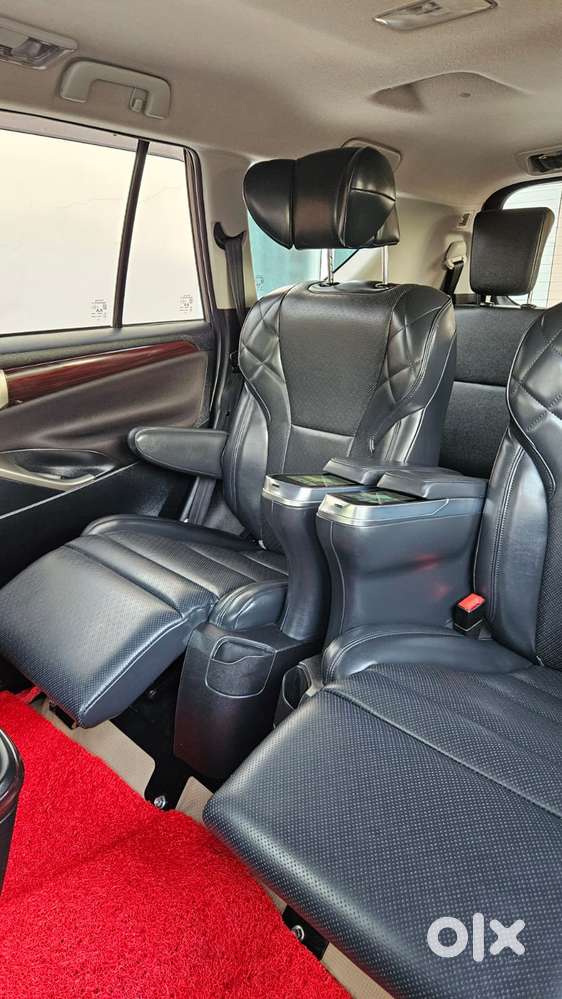 Toyota Innova Crysta 2.4 Z 7 Str, 2025, Diesel