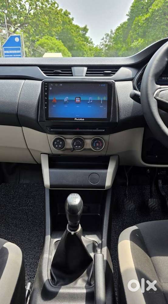 Renault Triber, 2023, Petrol
