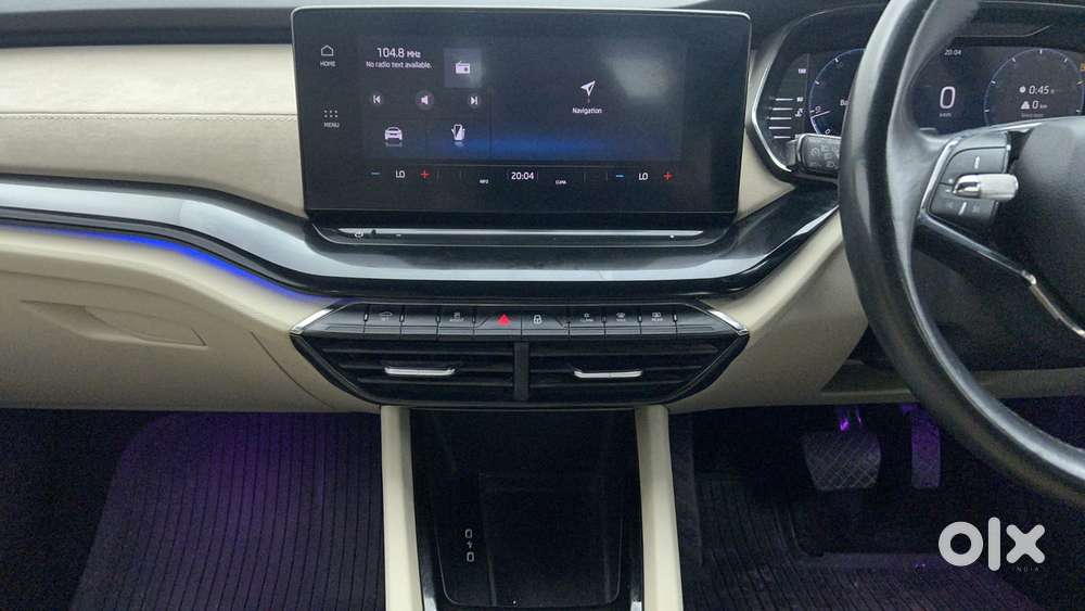 Skoda Octavia 2.0 Style Tsi At, 2023, Petrol