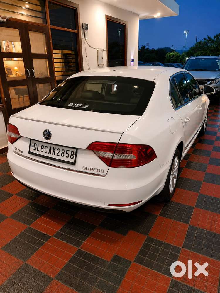 Skoda Superb Elegance 1.8 Tsi Mt, 2015, Petrol