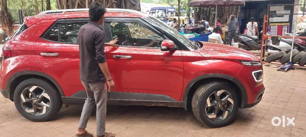 Hyundai Venue 2019 Petrol Well Maintained All Service Record Available
