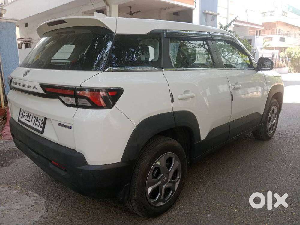 Maruti Suzuki Brezza 1.5 Vxi Smart Hybrid, 2023, Petrol