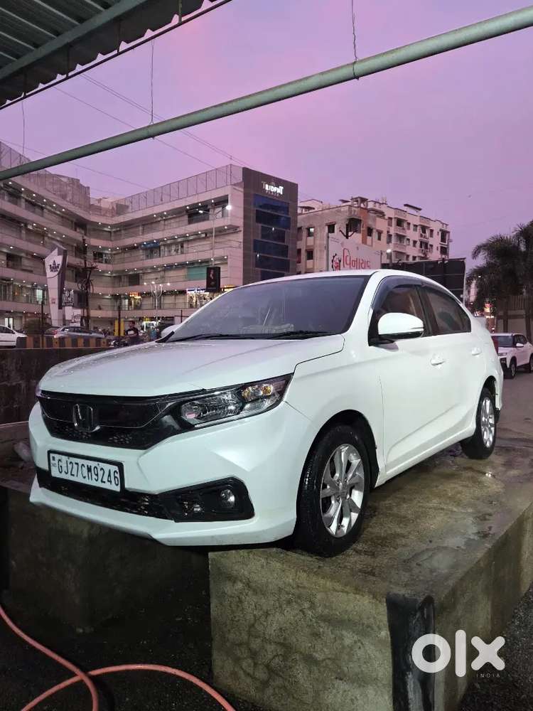 Full Insurance 
Alloy Wheel
Push Start
5 Wheels Brand New