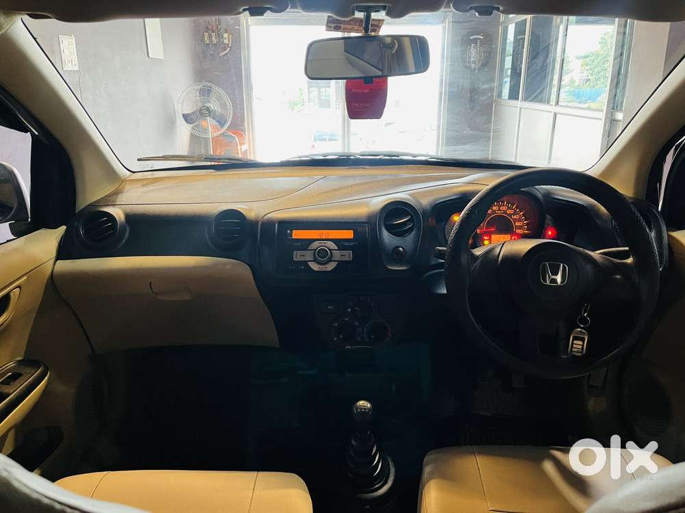 Honda Brio E Mt, 2015, Petrol