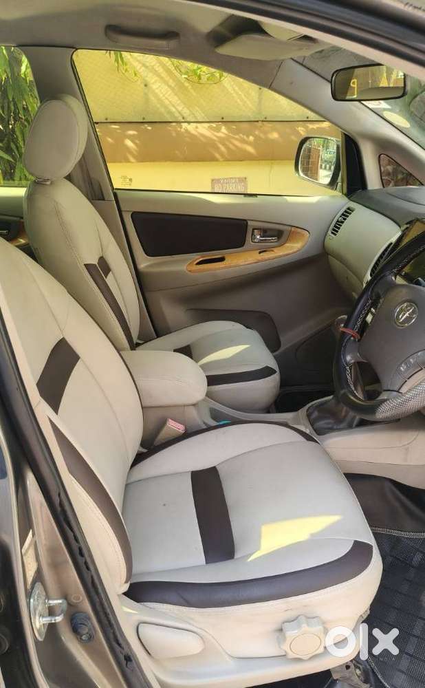 Toyota Innova 2009-2011 2.5 Vx 8 Str Bsiv, 2010, Diesel