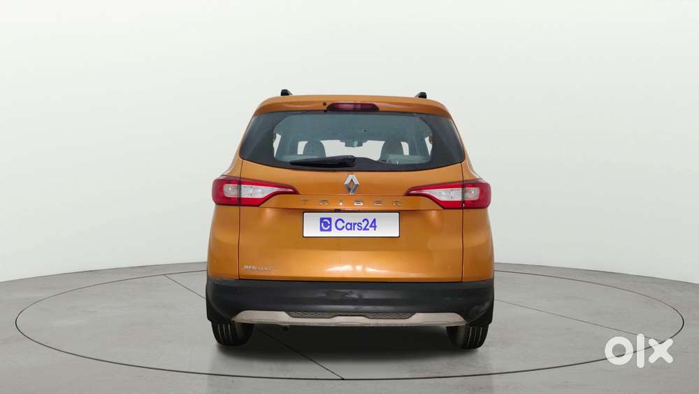 Renault Triber Rxz, 2022, Petrol