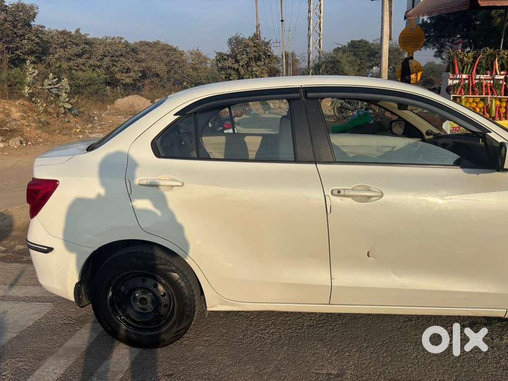 1st Owner Cng Maruti   Dzire  June 2017 With Service Record Km