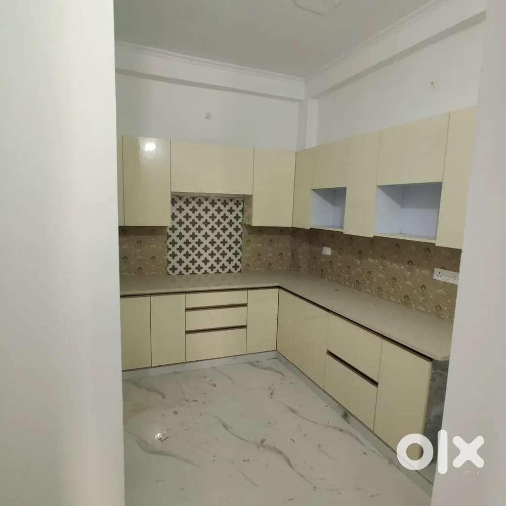 Spacious 3BHK Flat Available for Rent in Gurgaon  Family , couple