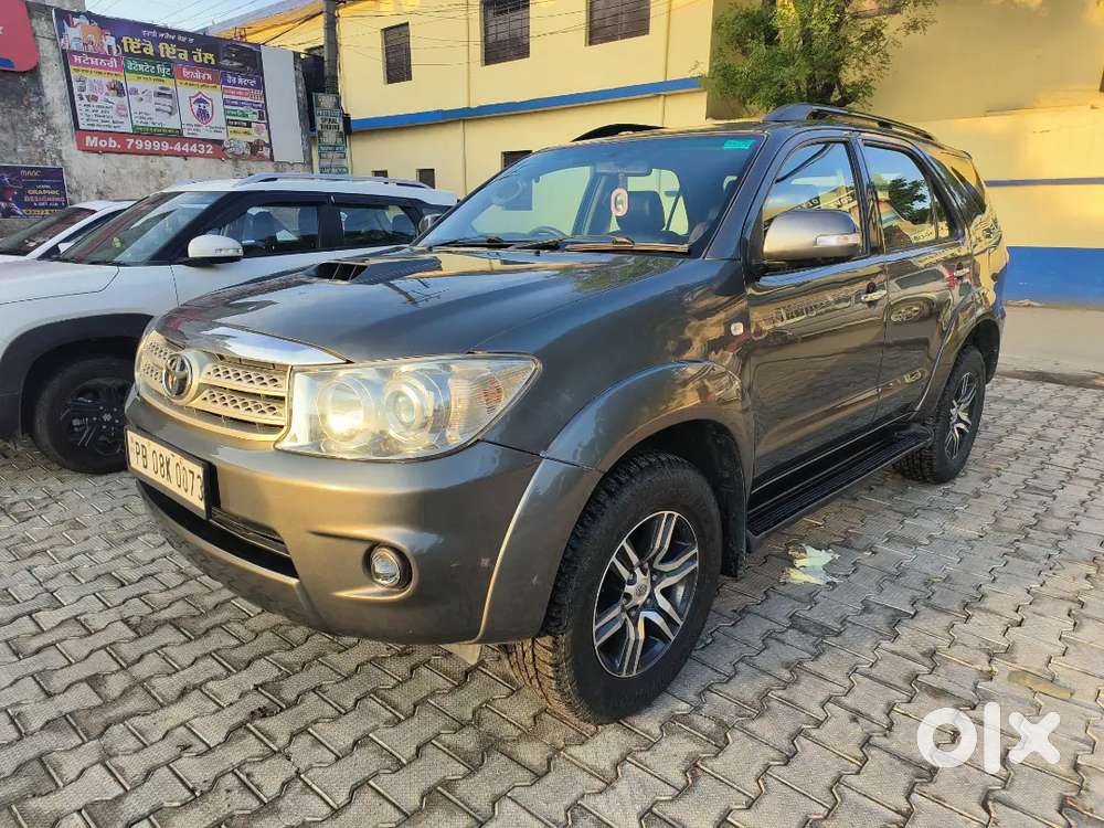 Toyota Fortuner 2009 Diesel 125000 Km Driven, 4*4 ,passed 2030
