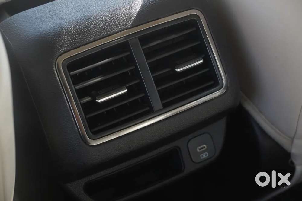 Mahindra Xuv700 2.0 Ax 7 Petrol At Luxury Pack Str, 2024, Petrol