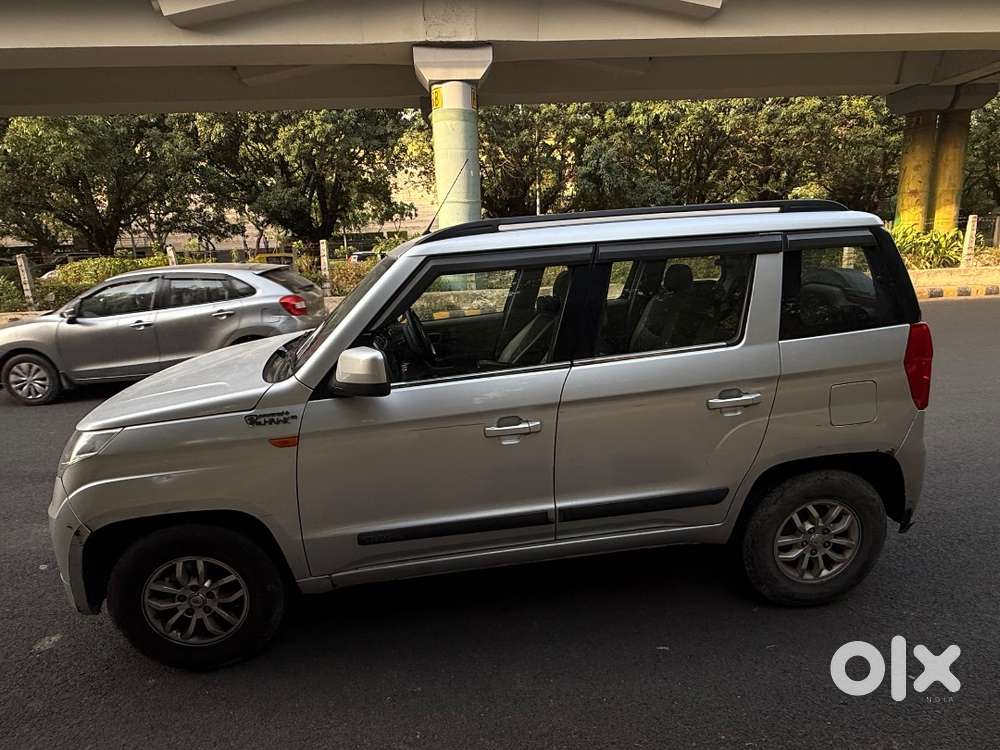 Mahindra Tuv300 T8