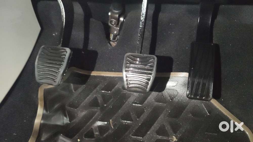Mahindra Xuv300 W8 Option, 2020, Petrol