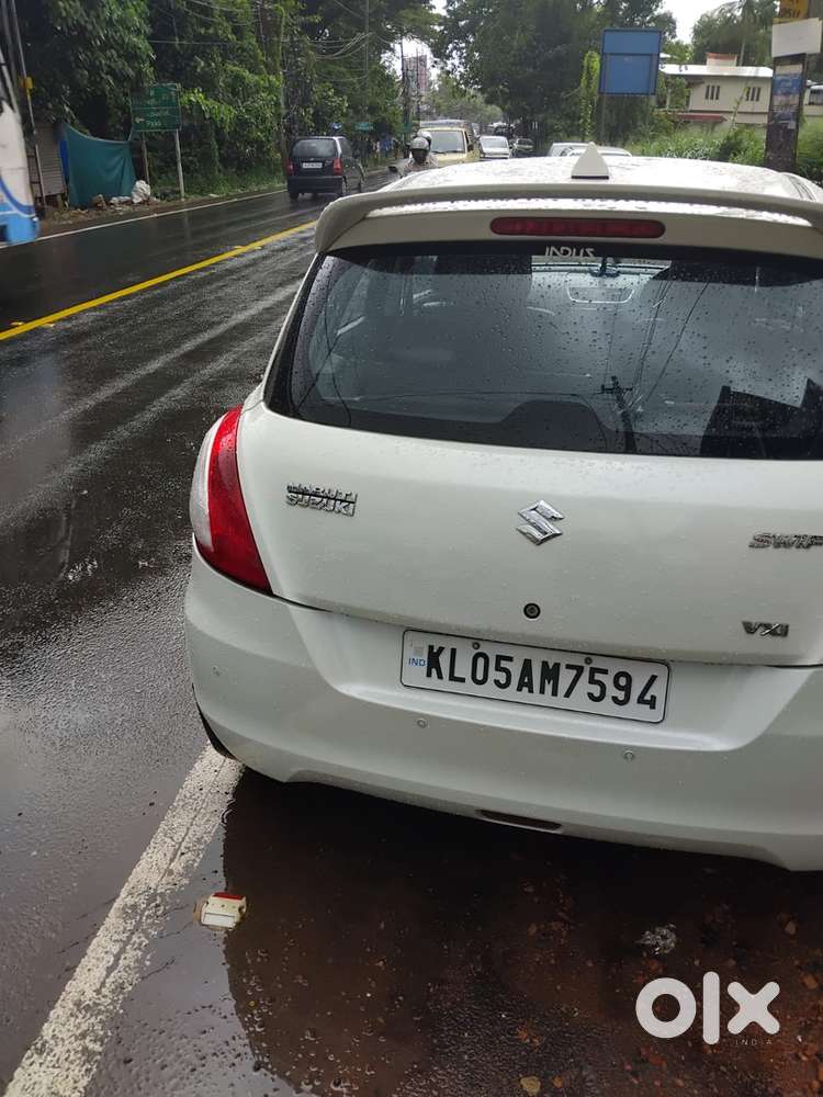 Maruti Suzuki Swift Petrol 2015