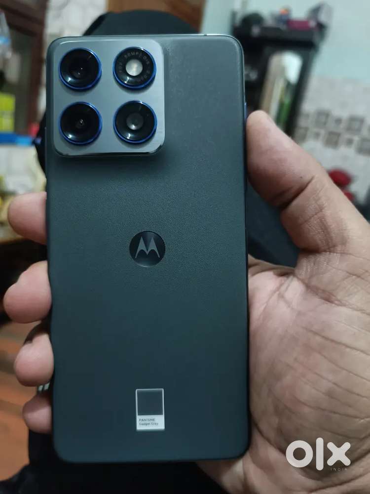 Moto edge 70 5 days old 8/256 fix price