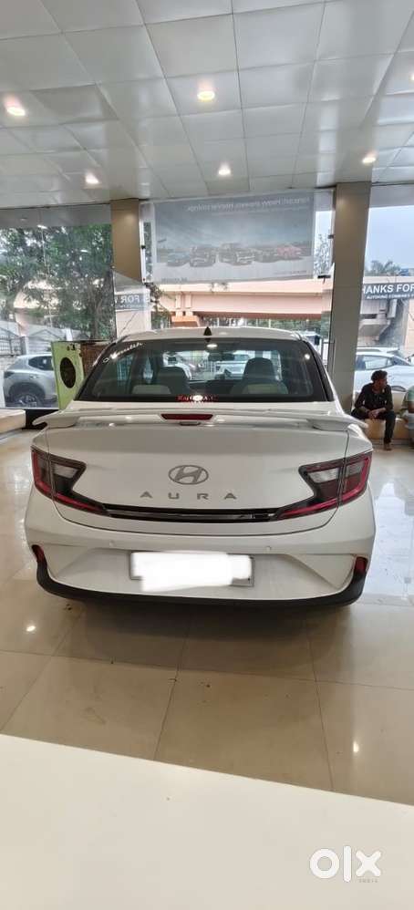 Hyundai Aura, 2023, Petrol