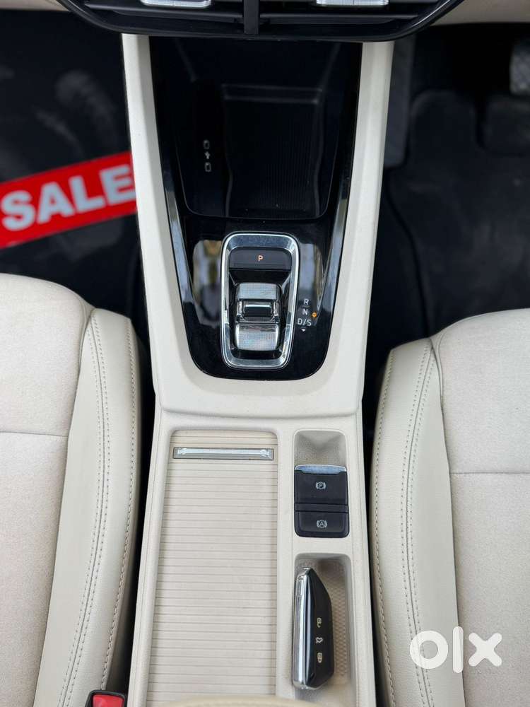 Skoda Octavia 2.0 Style Tsi At, 2022, Petrol