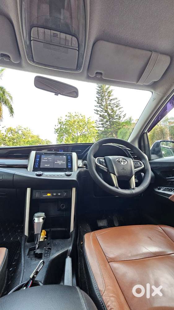 Toyota Innova Crysta 2.8z Automatic, 2016, Diesel