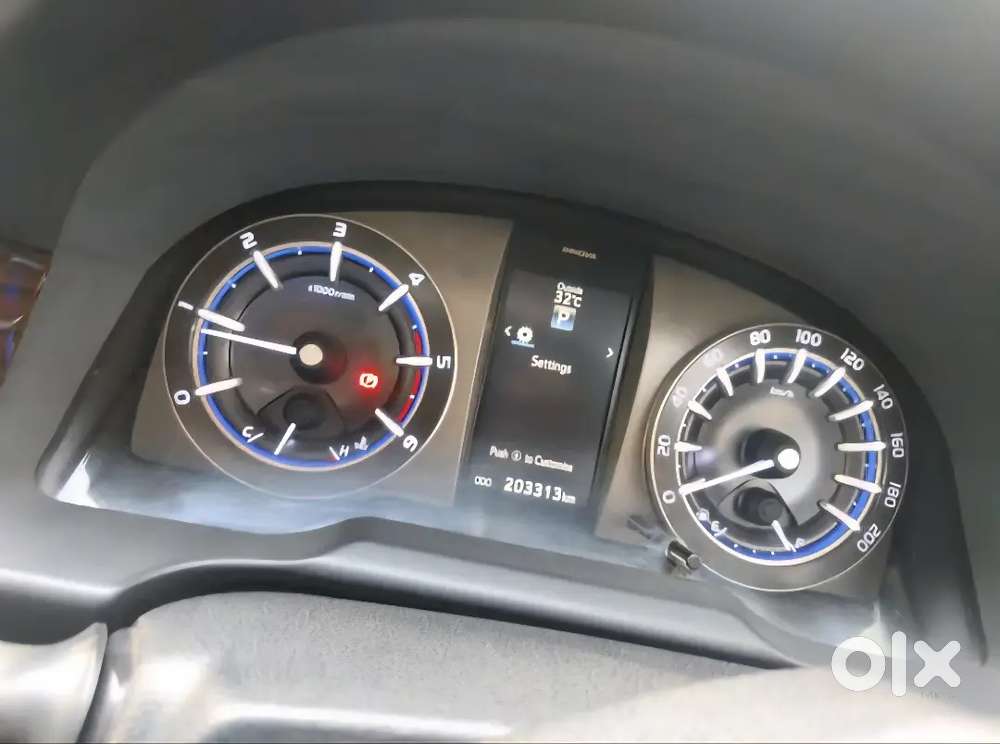 Toyota Innova Crysta 2016 Diesel At