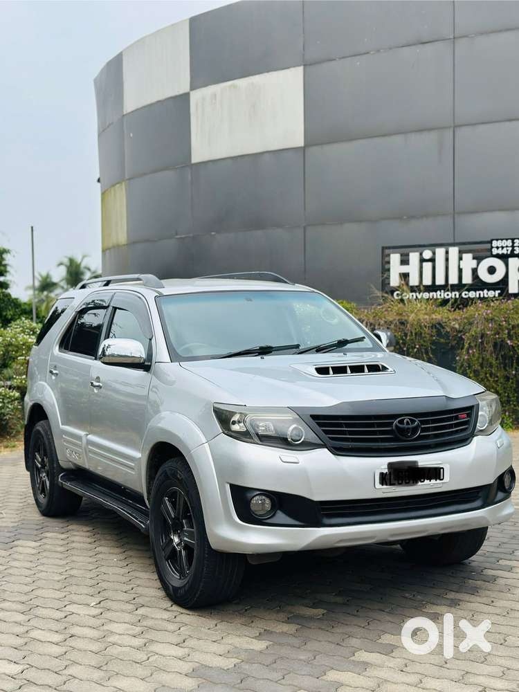 Toyota Fortuner 3.0 4x4 Manual, 2011, Diesel