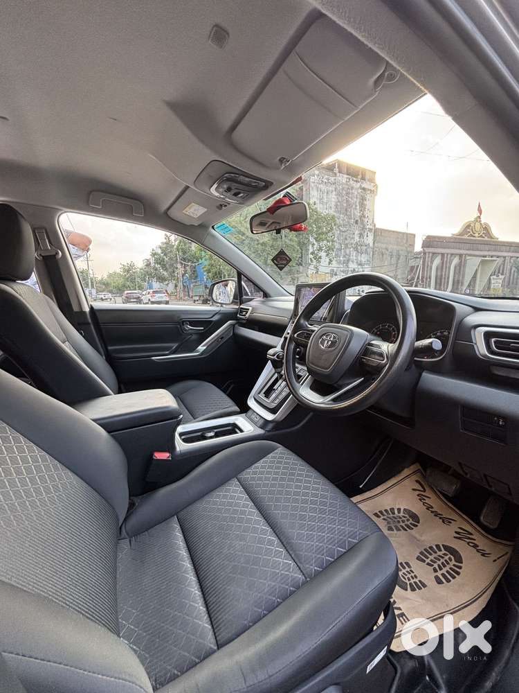 Toyota Innova Hycross 2.0 Gx 7 Str, 2025, Petrol