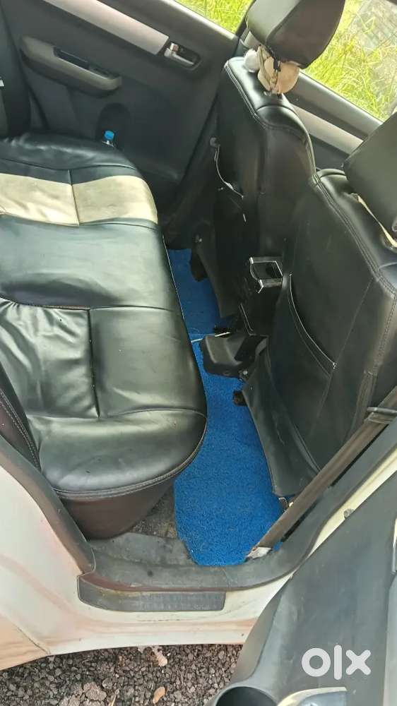 Maruti Suzuki Dzire 2011