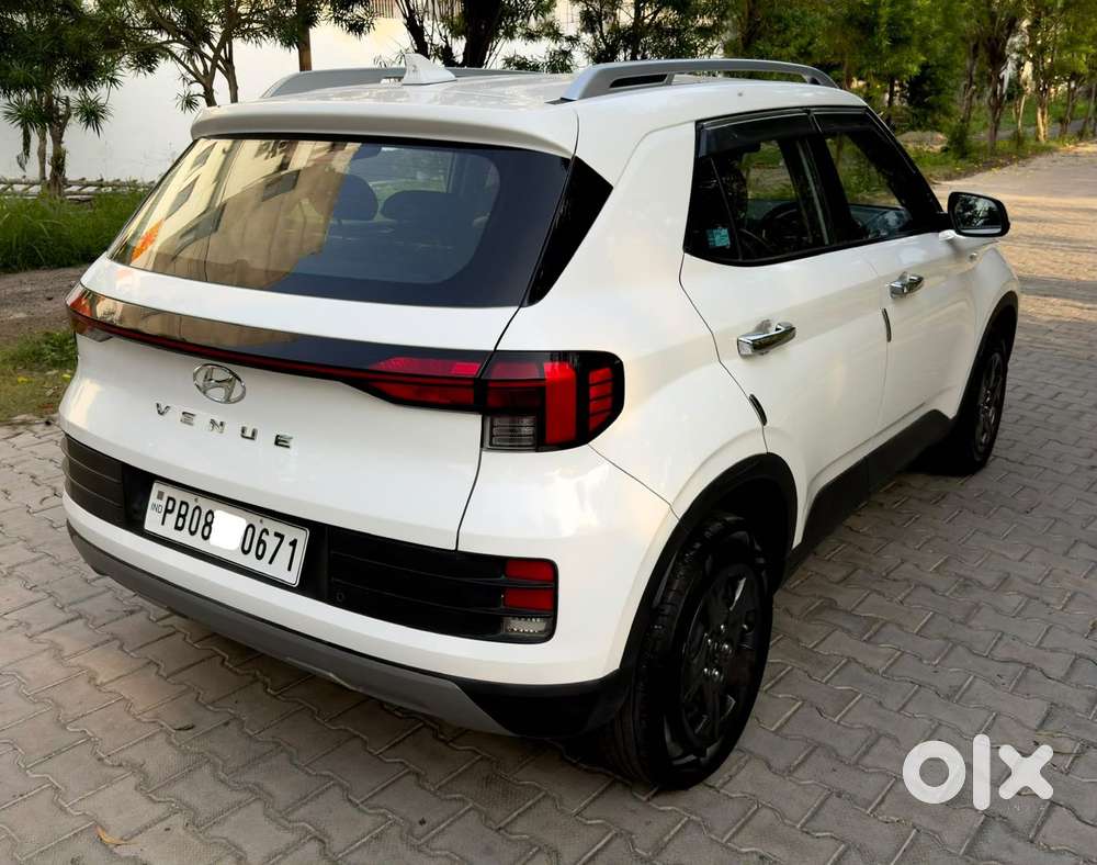 Hyundai Venue S 1.2 Petrol, 2024, Petrol