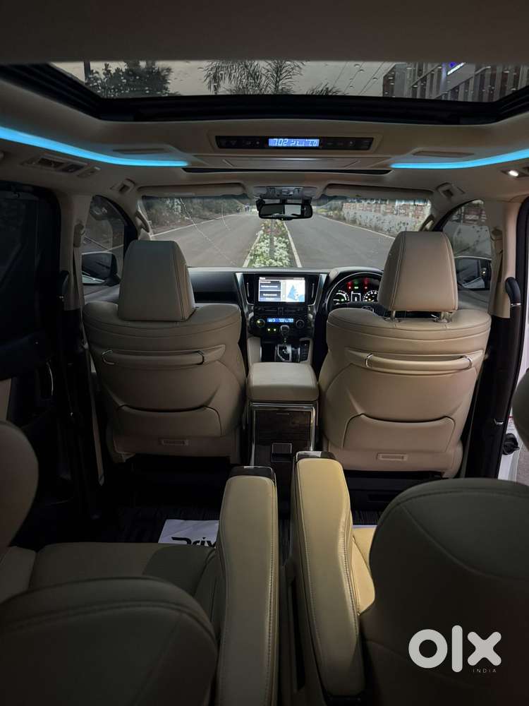 Toyota Vellfire Vip – Executive Lounge, 2020, Petrol