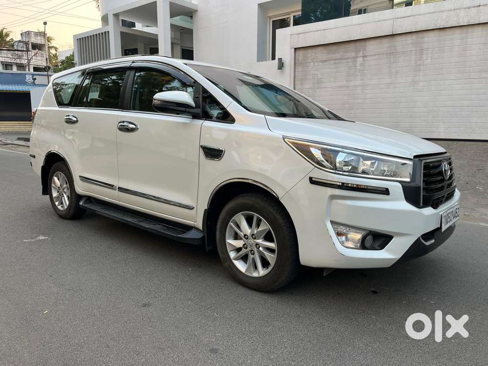 Toyota Innova Crysta 2.4 G Mt 8s, 2023, Diesel