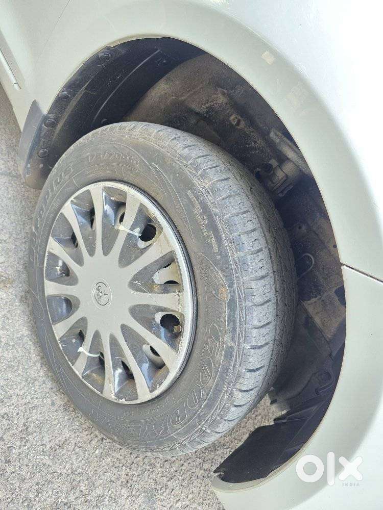 Maruti Suzuki Swift Lxi, 2015, Petrol