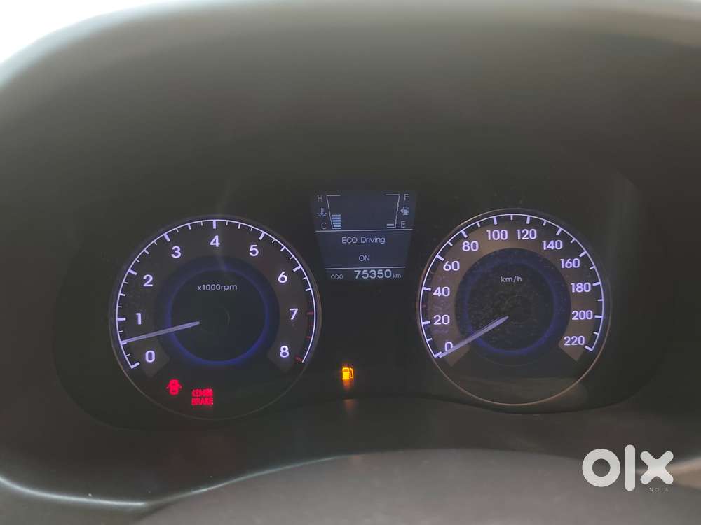 Hyundai Fluidic Verna 1.6 Vtvt Sx, 2013, Petrol