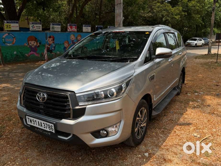 Toyota Innova Crysta 2.7 V, 2024, Diesel