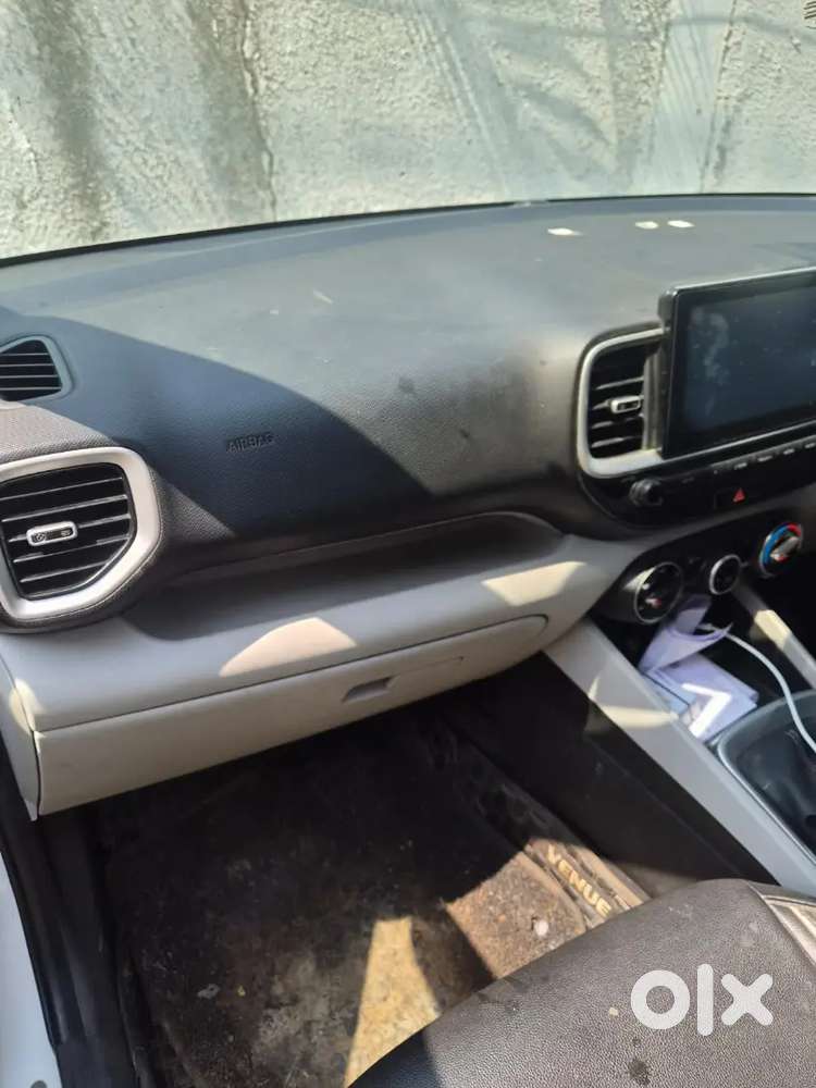 Hyundai Venue 2023 Petrol 46026 Km Driven