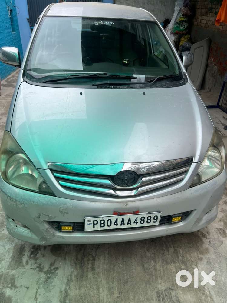 Toyota Innova Diesel 2011