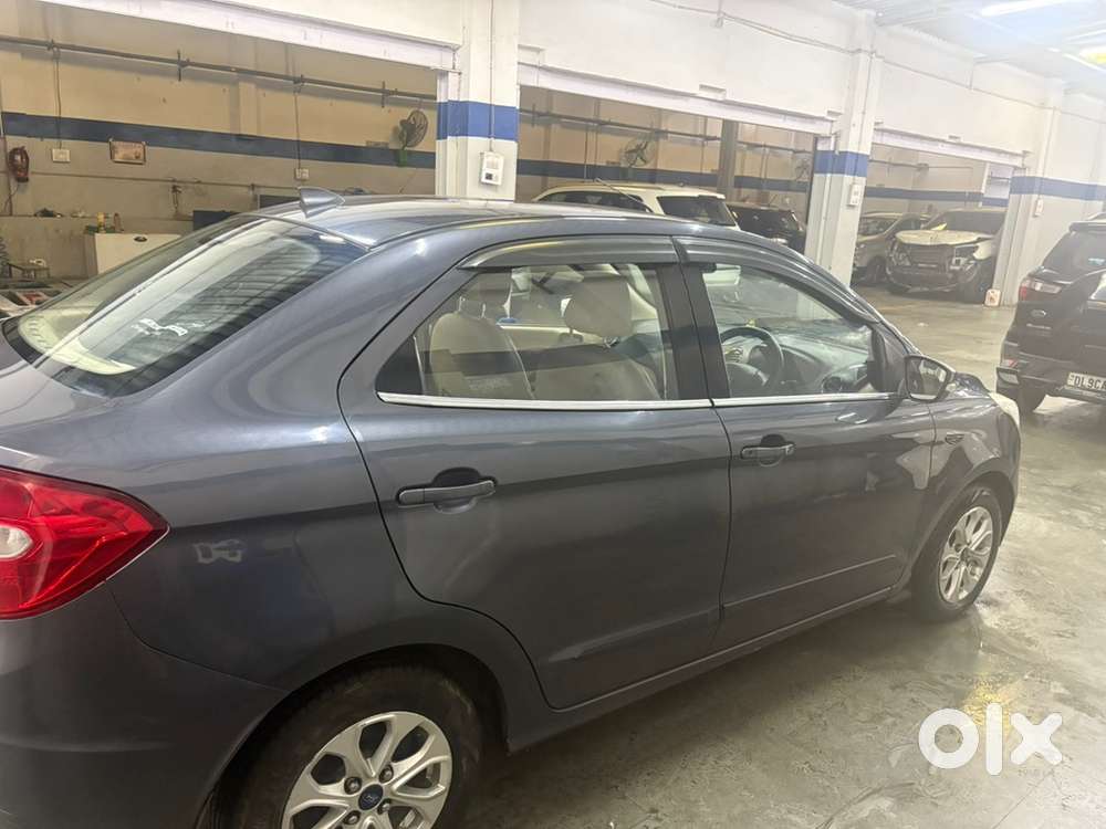 Ford Aspire Titanium Blu 2017
