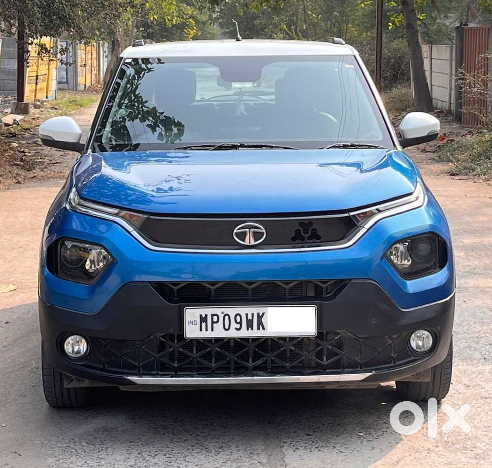 Tata Punch 1.2 Revotron Creative Amt Dual Tone, 2021, Petrol