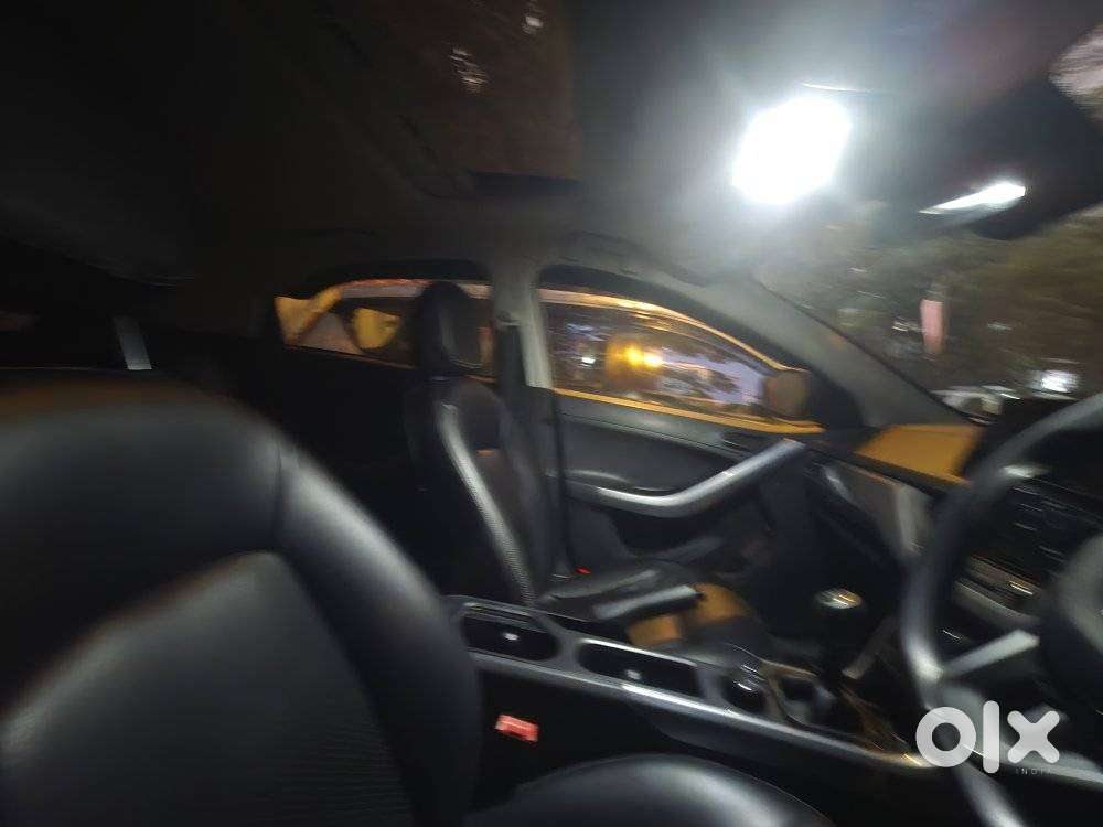 Tata Nexon 1.2 Revotron Xm (s), 2023, Cng & Hybrids