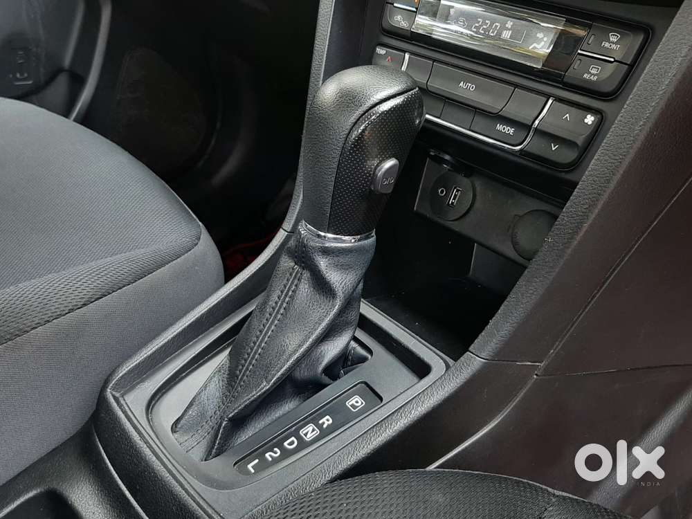 Maruti Suzuki Brezza 1.5 Zxi At Smart Hybrid Dual Tone, 2021, Petrol