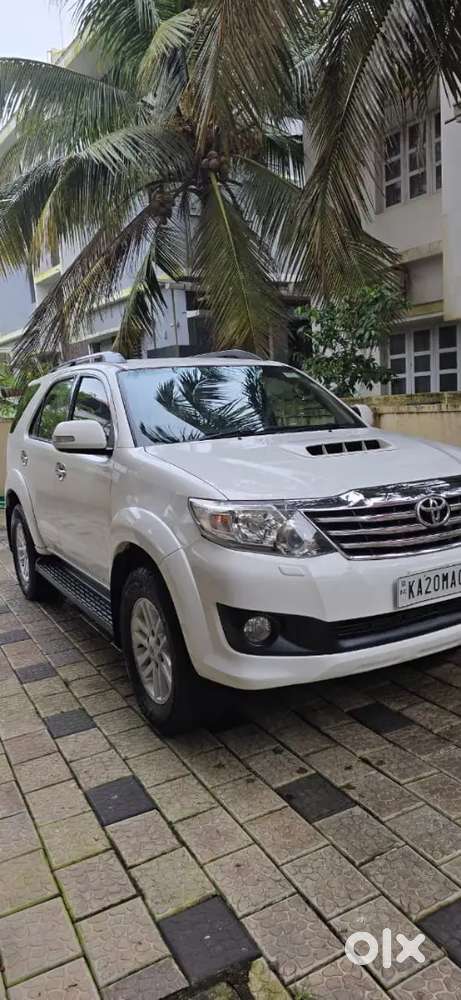 Toyota Fortuner 2014 Diesel Manual 4*4 November Month